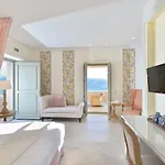 Akrolithi Boutique Hotel&suites 3*