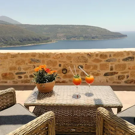 Hotell Akrolithi Boutique & 3*