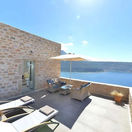Hotell Akrolithi Boutique &