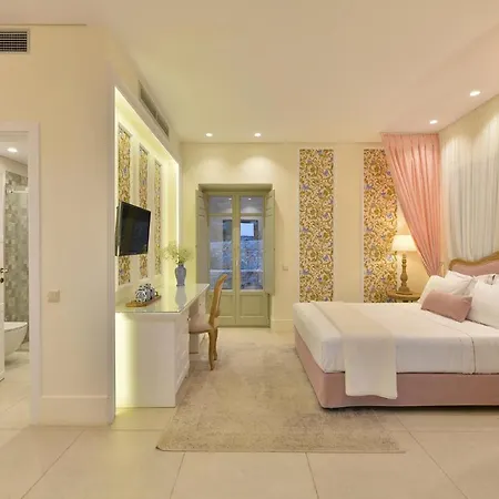 Akrolithi Boutique & Oitilon