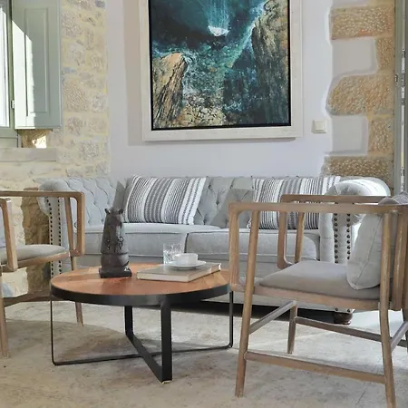Akrolithi Boutique & Hotel Oitilon