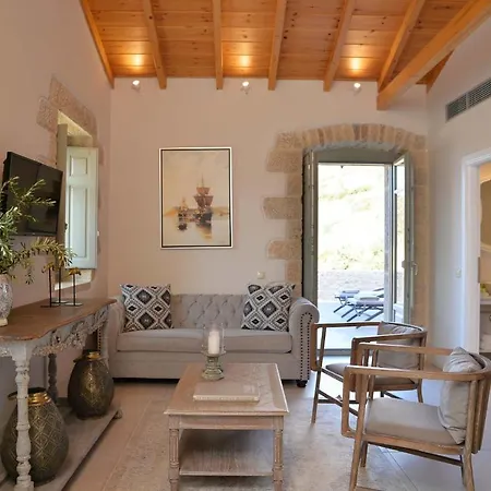 Akrolithi Boutique & 3*