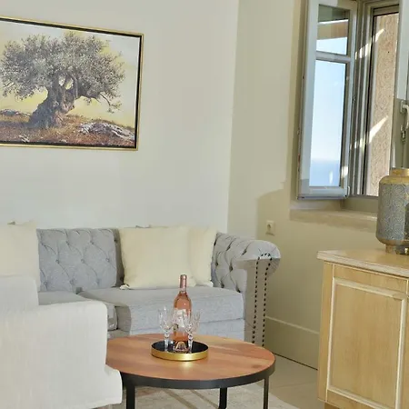 Akrolithi Boutique & Hotel