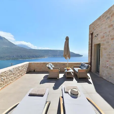 Akrolithi Boutique & Hotel