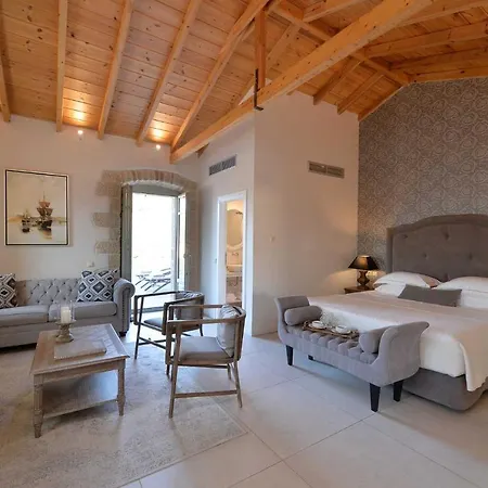 Hotel Akrolithi Boutique & Oitilon