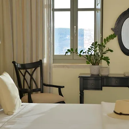 Akrolithi Boutique & Hotel