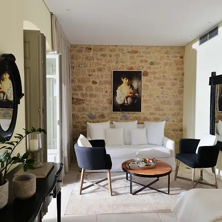 Akrolithi Boutique &