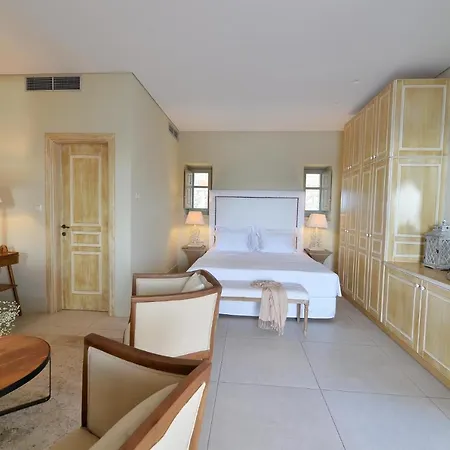 Hotel Akrolithi Boutique & Oitilon