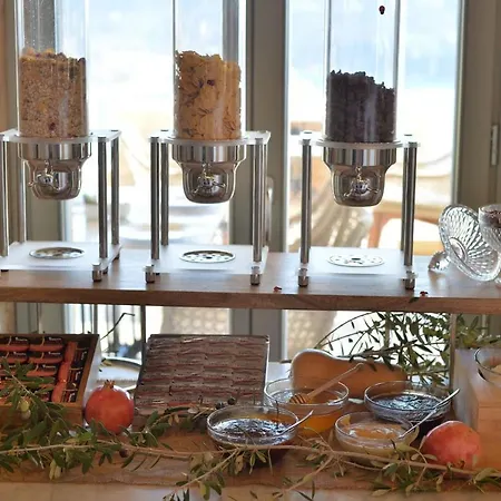 Hotell Akrolithi Boutique & Oitilon