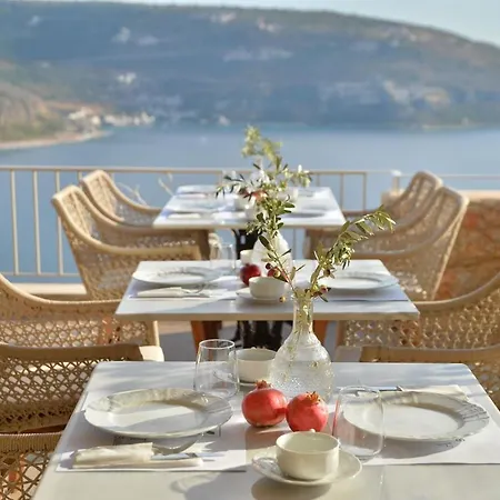 Hotel Akrolithi Boutique & Oitilon