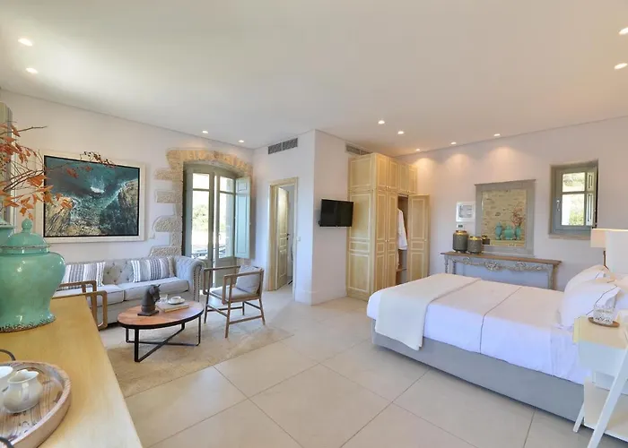 Akrolithi Boutique Hotel&suites Oitylo