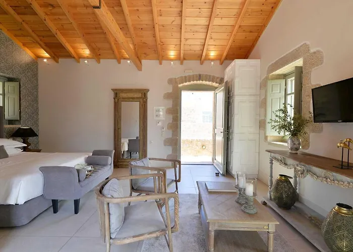 Akrolithi Boutique & 3*