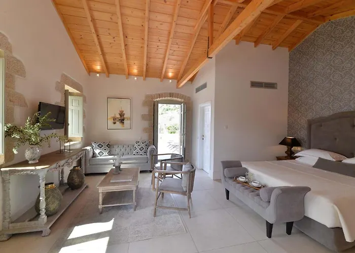 Akrolithi Boutique & 3* Oítilon