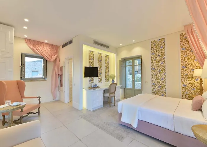 Akrolithi Boutique & 3* Oítilon