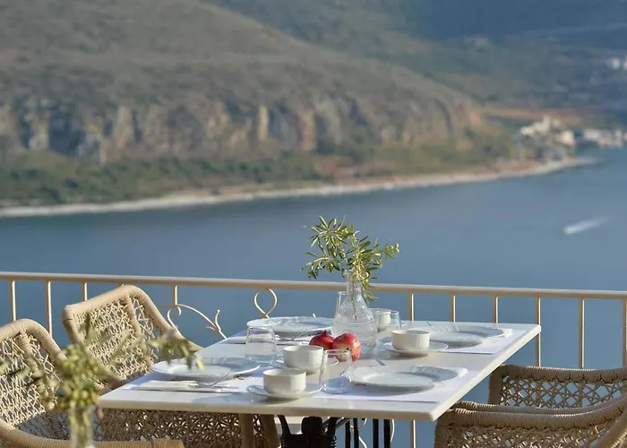 Akrolithi Boutique Hotel&suites 3*