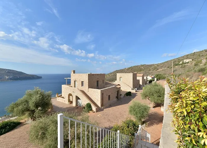 Akrolithi Boutique Hotel&suites Oitylo