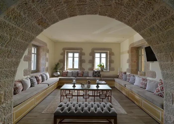 Akrolithi Boutique & ホテル