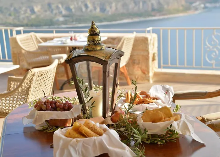 Akrolithi Boutique &